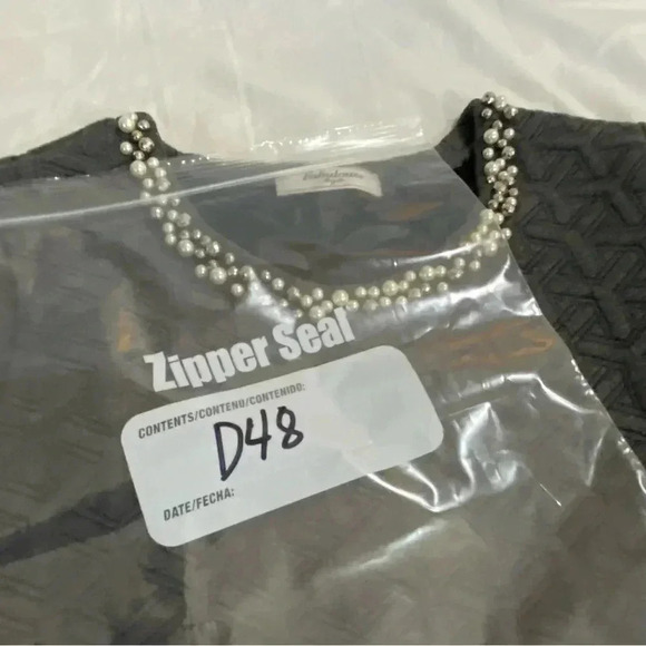 FABULOUS grey 3/4 sleeves midi dress with neckline accent of pearl and beads. M - Picture 10 of 11